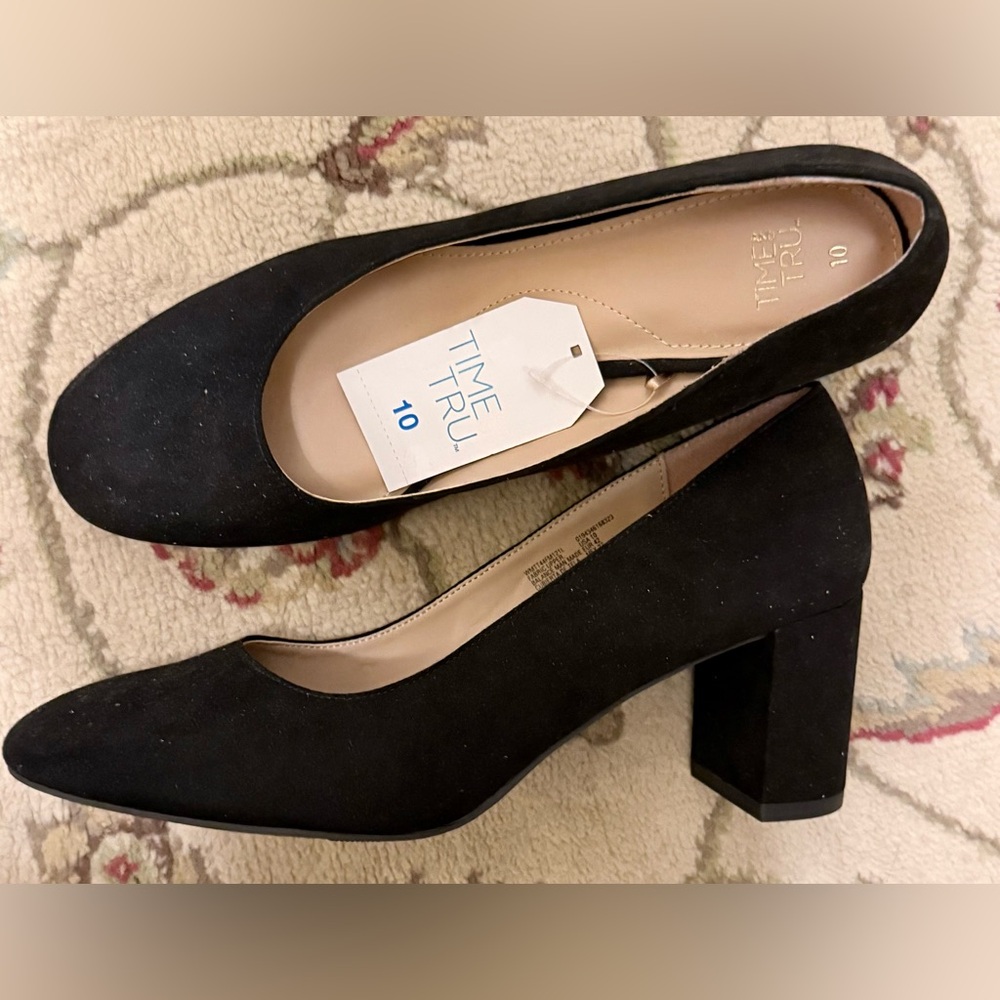 Time and Tru Black Faux Suede Block Heel Pumps Size 10 Closed Toe Memory Foam - Picture 7 of 11